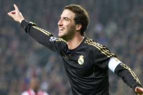 best365网页版-CBA季后赛最新形势：丹佛掘金高居榜首，AC米兰强势追赶，冠军归属成迷