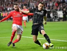 包含法国足球联赛热闹开局，各大球队实力差距拉大的词条